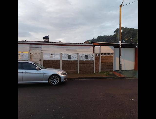 4 BEDROOM HOUSE FOR SALE IN RETREAT